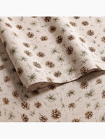 Kersttafelkleed met natuurlijke linnenlook en dennenbomenprint - gamusi.