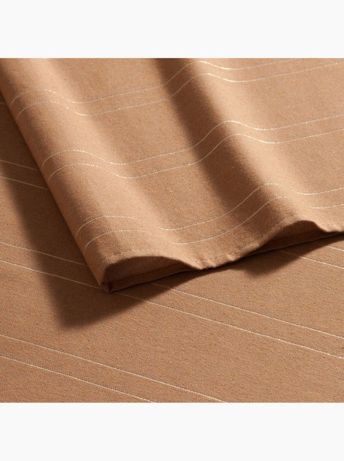 Kersttafelkleed met reliëfstrepen van lurex-garen - gamusi. - Kiabi Kersttafelkleed met reliëfstrepen van lurex-garen - gamusi. - Kiabi