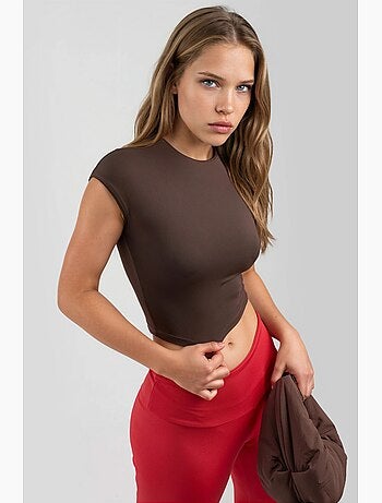 Kort effen t-shirt met ronde hals busem