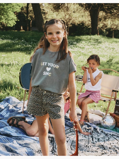 Kort mouw uitgesneden T-shirt, MO Fashion - Kiabi Kort mouw uitgesneden T-shirt, MO Fashion - Kiabi