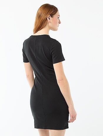 Kort T-shirtmodel met decoratieve knoop