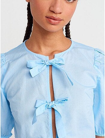Korte damesblouse met strikdetail dilvin