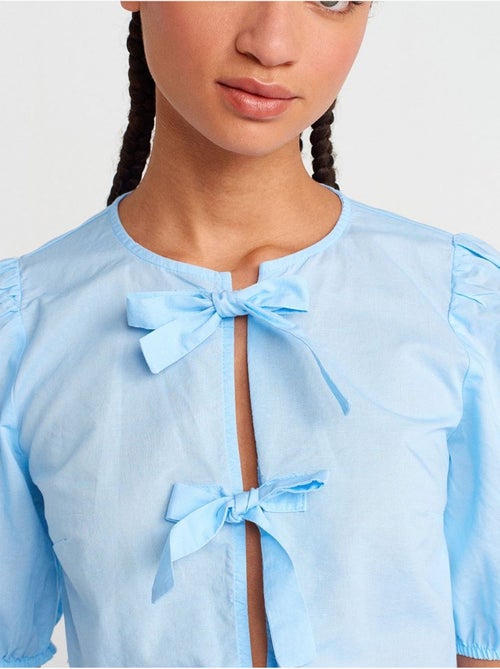 Korte damesblouse met strikdetail dilvin - Kiabi