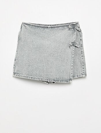 Korte jeans rok-short met knopen