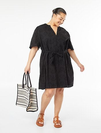 Korte jurk met broderie anglaise