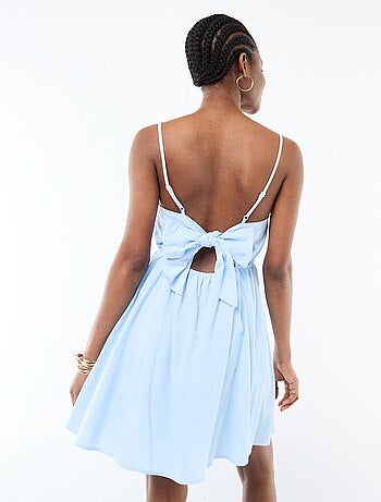 Korte jurk met fijne schouderbandjes