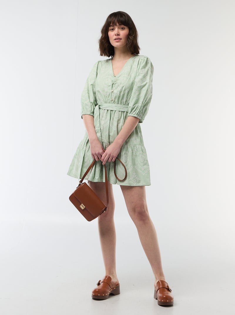 Korte jurk met lagen en broderie anglaise Groen - Kiabi