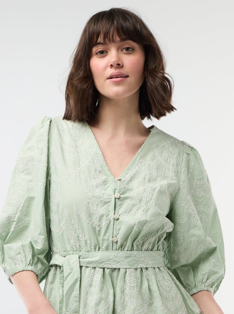 Korte jurk met lagen en broderie anglaise Groen - Kiabi
