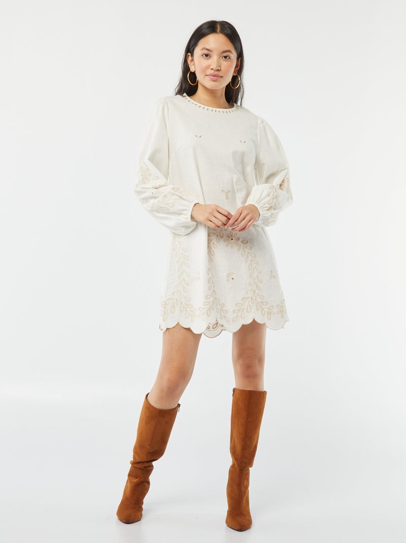 Korte jurk met lange pofmouwen en borduursel BIEGE - Kiabi