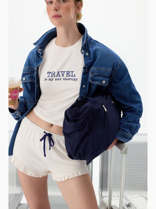 Korte pyjamaset met travel slogan-print, ruches en korte mouwen penti - Kiabi Korte pyjamaset met travel slogan-print, ruches en korte mouwen penti - Kiabi
