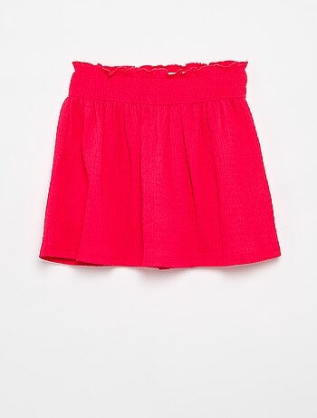 Korte rok in skatermodel met geïntegreerde short