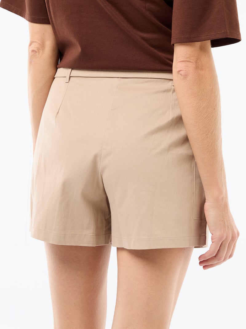 Korte rokshort met riem Biege - Kiabi