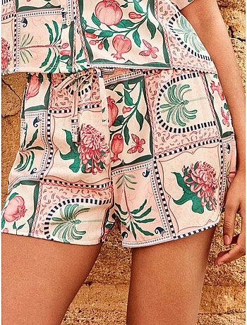 Korte satijnen broek met tropisch bloemenmozaïekprint