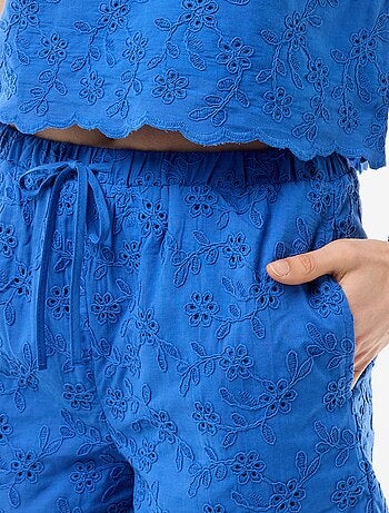 Korte short met Engels borduurwerk van effen katoen