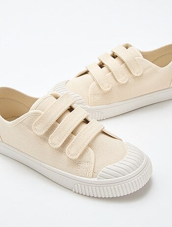 Lage canvas sneakers met klittenband