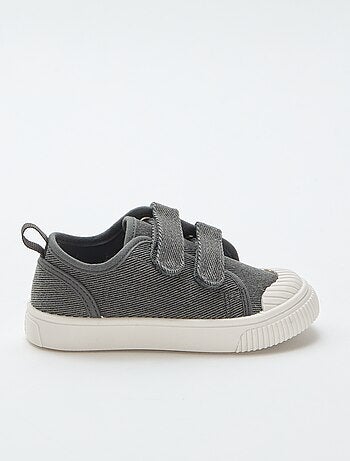 Lage canvas sneakers met klittenband