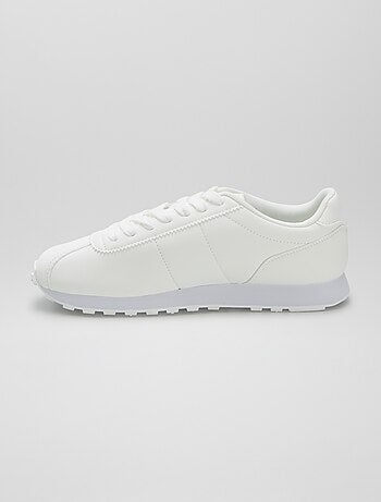 Lage sneakers in retrostijl