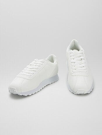 Lage sneakers in retrostijl