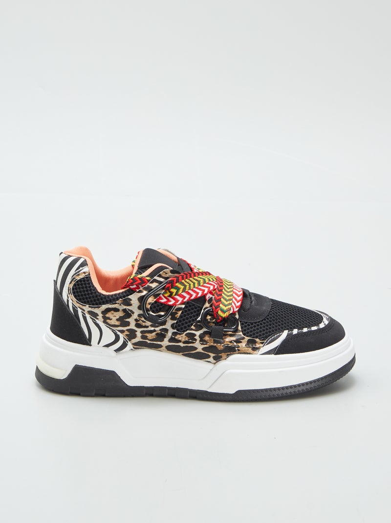 Lage sneakers met dikke zolen en fantasieveters ZWART - Kiabi