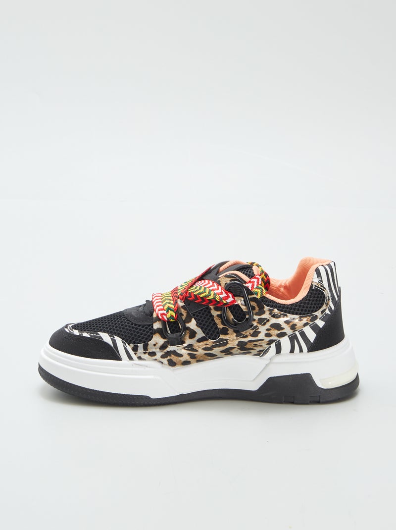Lage sneakers met dikke zolen en fantasieveters ZWART - Kiabi