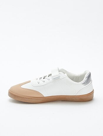 Lage sneakers met elastische veters + klittenband