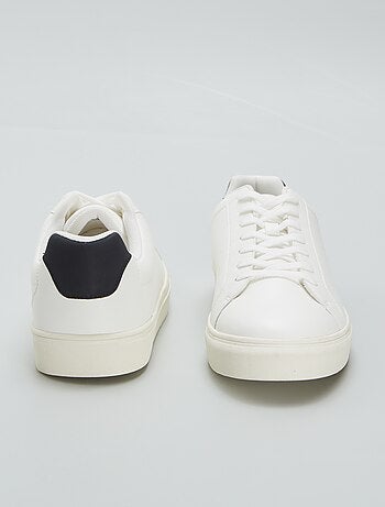 Lage sneakers met textuur
