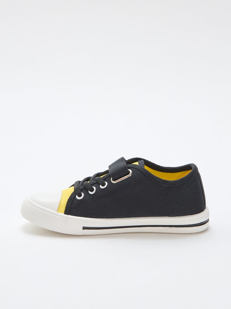 Lage sneakers 'Pikachu' van canvas Zwart - Kiabi