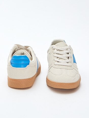 Lage sneakers van suède met contrasterend inzetstuk