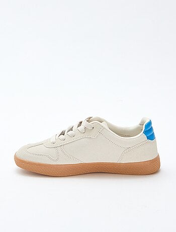 Lage sneakers van suède met contrasterend inzetstuk