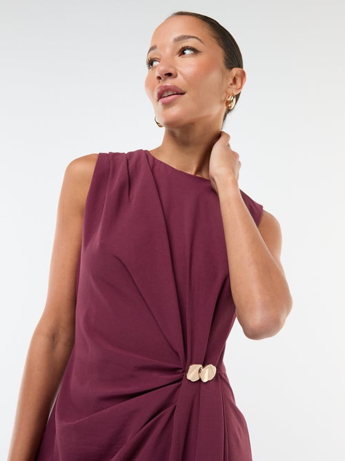 Lange gedrapeerde jurk met sieraad aan de taille - Kiabi