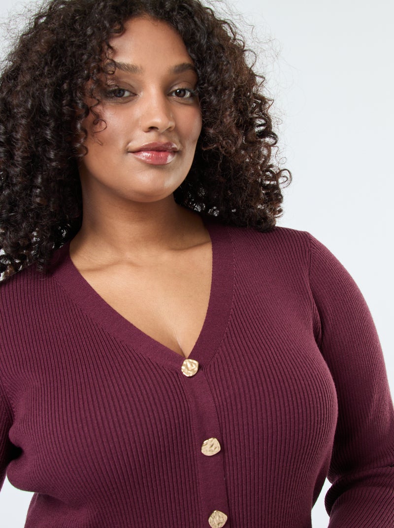 Lange jurk van ribstof met goudkleurige knopen - Rood - Grote Maten ...