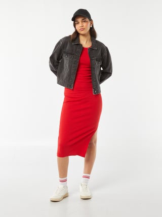Lange, mouwloze, strakke jurk van ribtricot