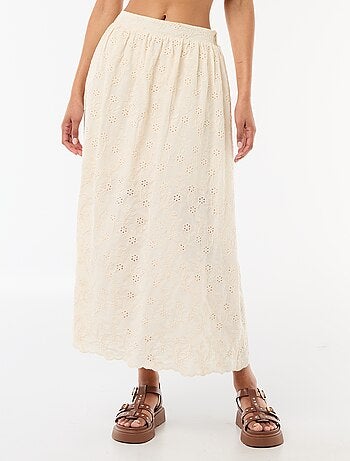 Lange rok met Engels borduurwerk