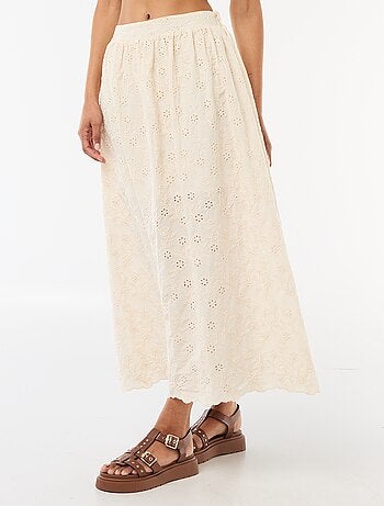 Lange rok met Engels borduurwerk