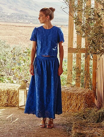 Lange rok met Engels borduurwerk