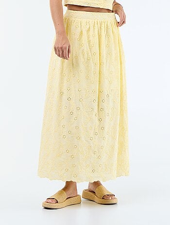 Lange rok met Engels borduurwerk