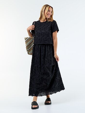 Lange rok met Engels borduurwerk