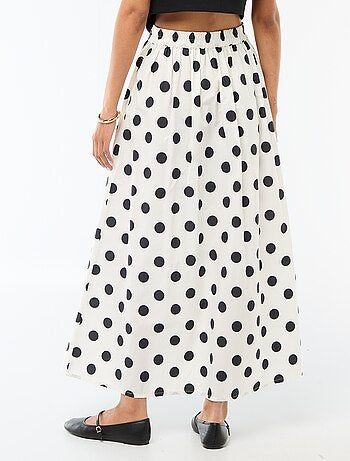 Lange, wijd uitlopende rok