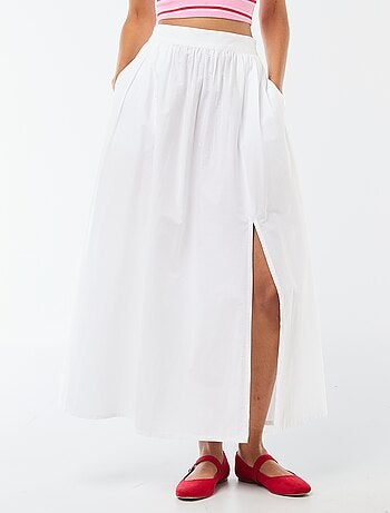 Lange, wijd uitlopende rok