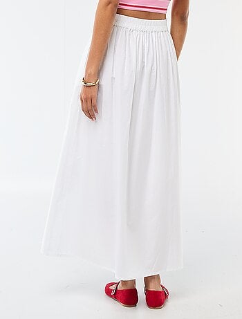 Lange, wijd uitlopende rok