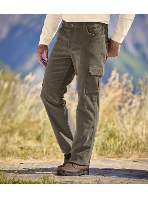 Le pantalon cargo en velours côtelé - atlas for men - Kiabi Le pantalon cargo en velours côtelé - atlas for men - Kiabi