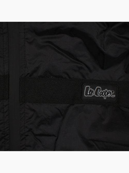 Lee cooper - parka zippée à capuche, poches zippées et capuche fourrée de fausse fourrure - Kiabi Lee cooper - parka zippée à capuche, poches zippées et capuche fourrée de fausse fourrure - Kiabi