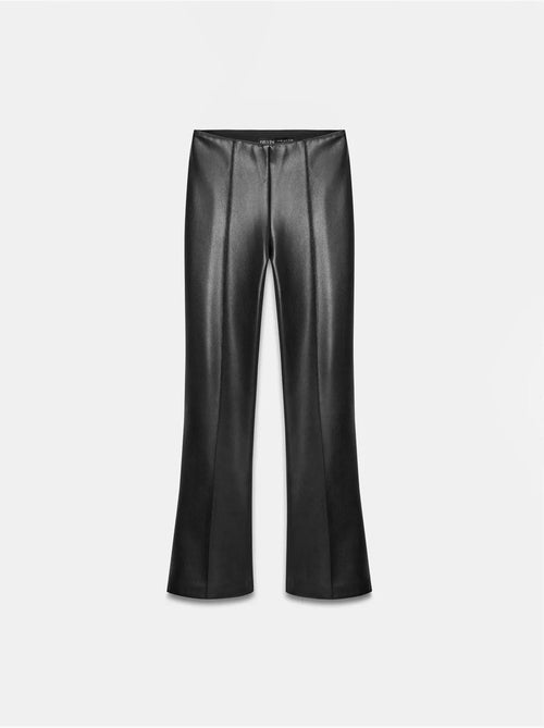 Legging évasé en simili cuir à taille haute dilvin - Kiabi Legging évasé en simili cuir à taille haute dilvin - Kiabi