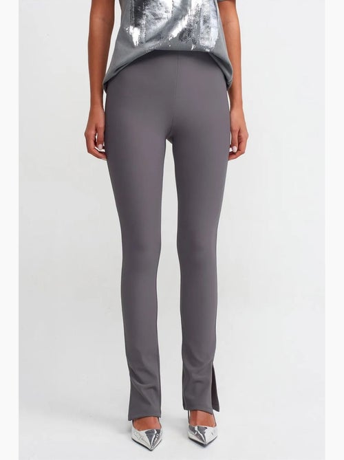 Legging évasé taille haute avec fente dilvin - Kiabi Legging évasé taille haute avec fente dilvin - Kiabi