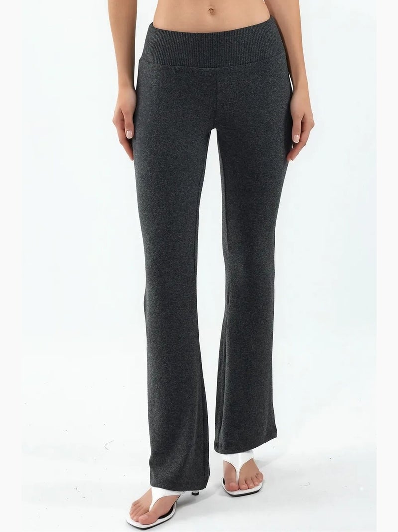 Legging met hoge taille en uitlopende pijp busem Grijs Zwart - Kiabi