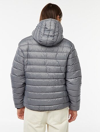 Licht donsjack met capuchon