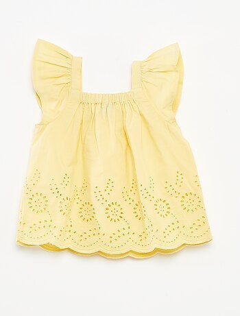 Lichte top met ruchebandjes en borduursels