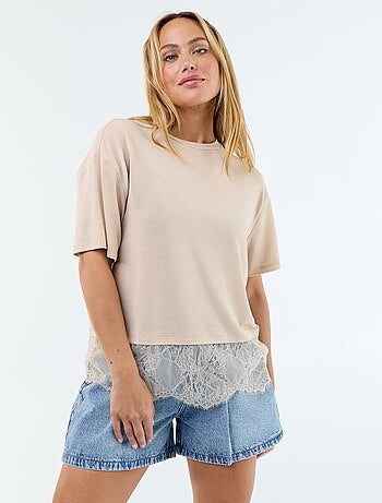 Lichtgewicht T-shirt met kanten onderkant