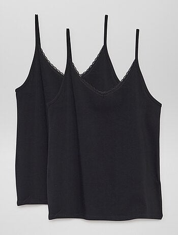 Lingeriehemdje met smalle schouderbandjes