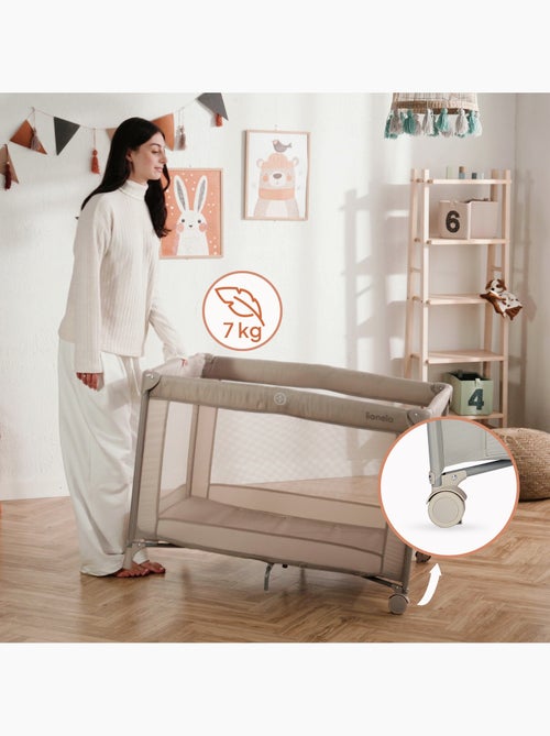 LIONELO Amelie 2-in-1 Reisbed & Box - Lichtgewicht - Wieltjes - Inclusief Tas - Kiabi LIONELO Amelie 2-in-1 Reisbed & Box - Lichtgewicht - Wieltjes - Inclusief Tas - Kiabi